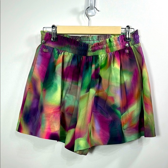 Athleta + Alicia Keys Enlighten Up Flutter Short abstract multicolor size small. - Picture 1 of 11